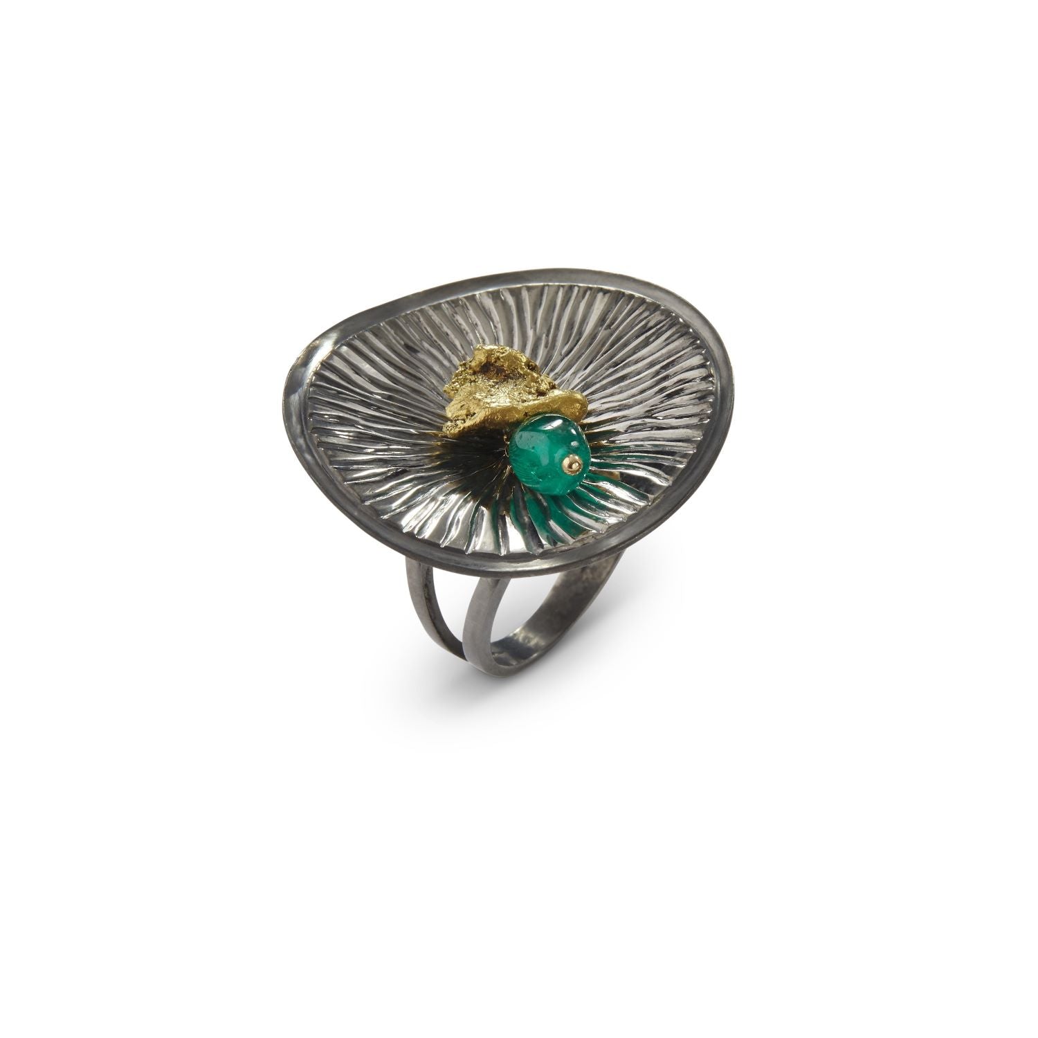 Batea Ring with Emerald