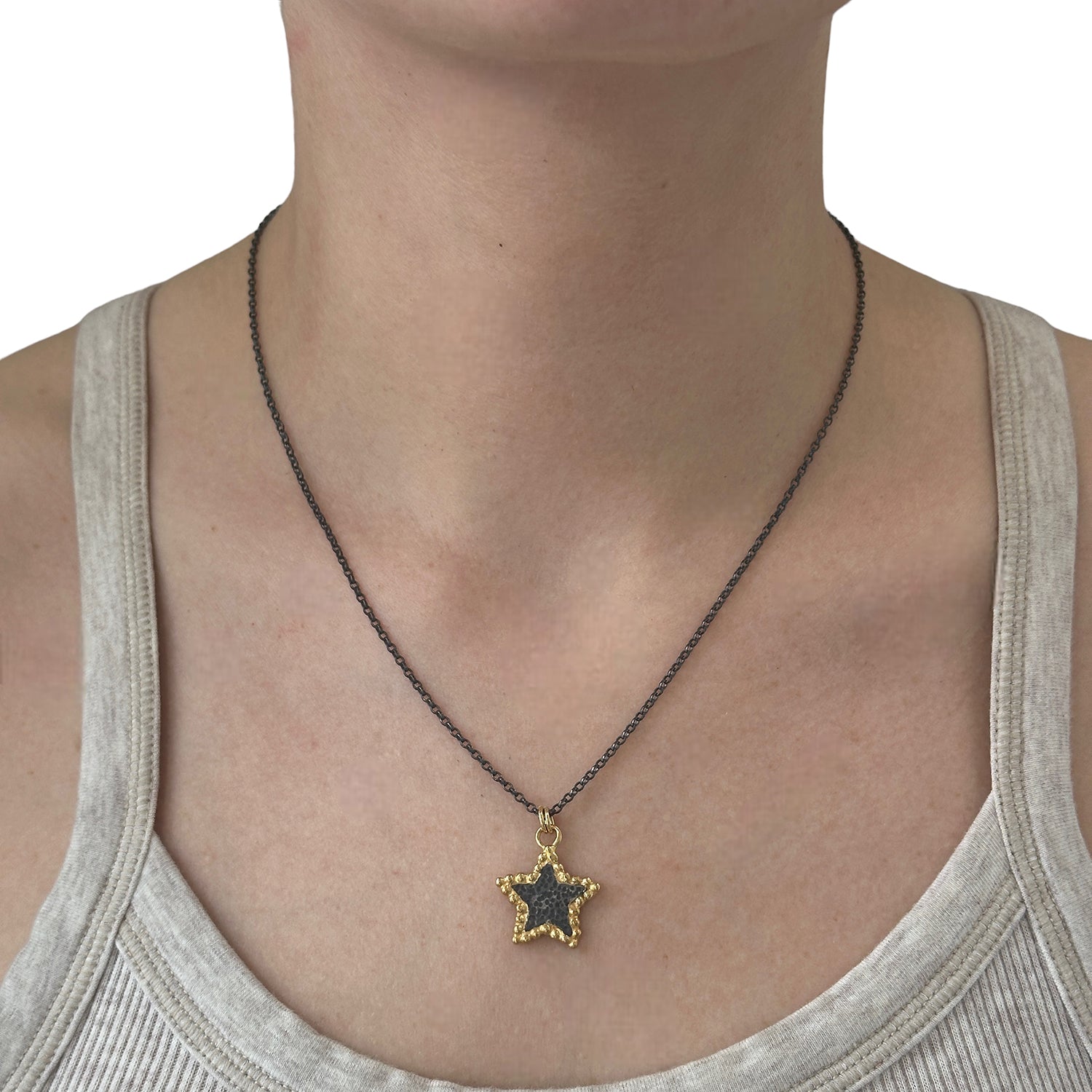 Hespe Star Pendant - Black and Gold